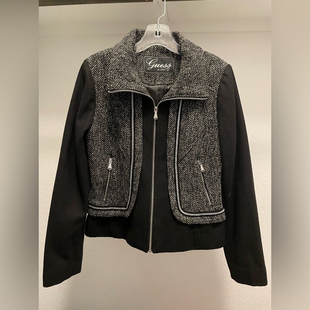 Guess black and white jacket
